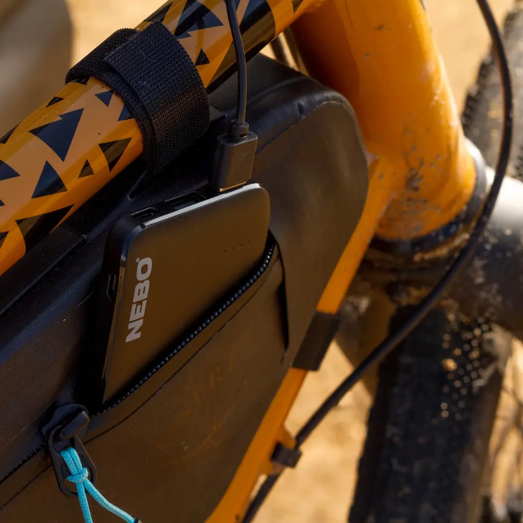 NEB-PBK-0031-G5KPowerbankLifestyle-Bike-Bag-22000x2000_1800x1800.webp